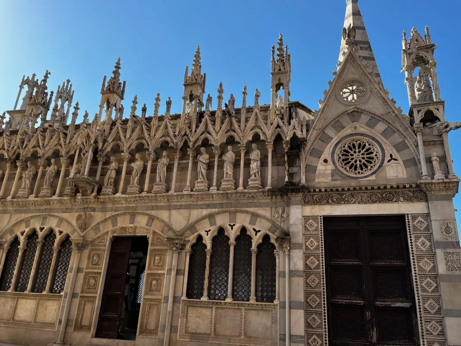 Hotels buchen, Reservar hoteles, Book hotels 